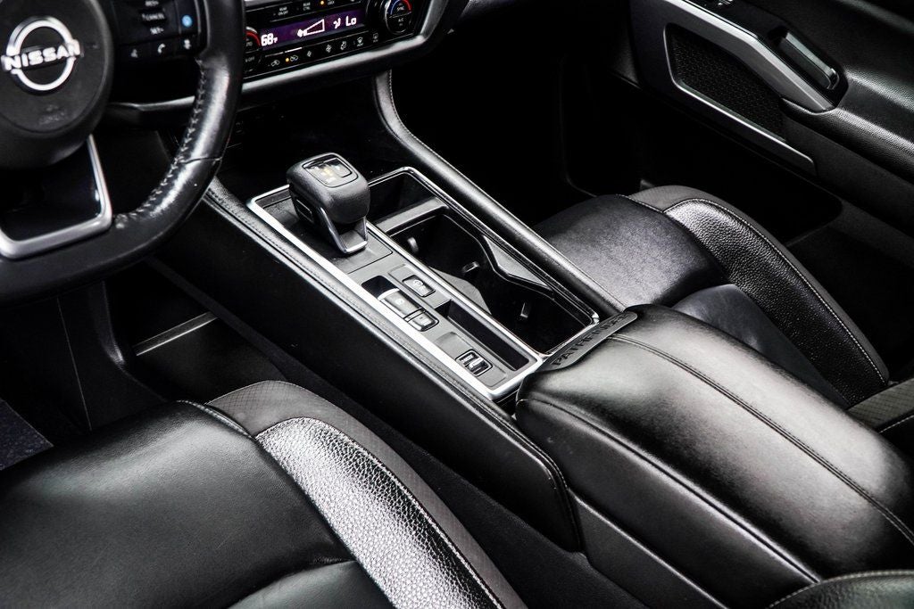 2022 Nissan Pathfinder SL