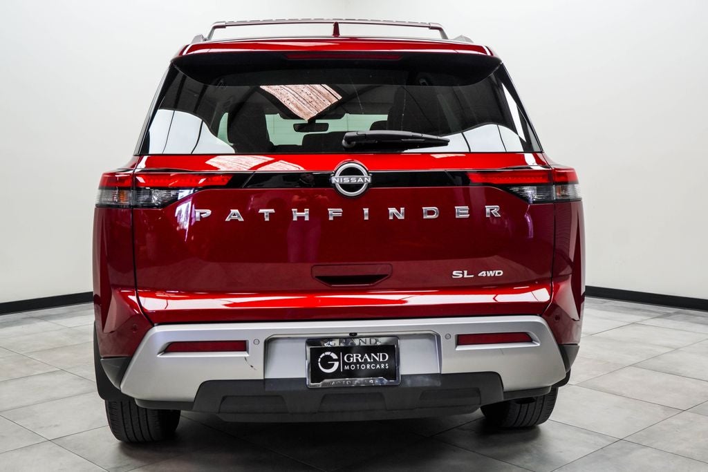 2023 Nissan Pathfinder SL