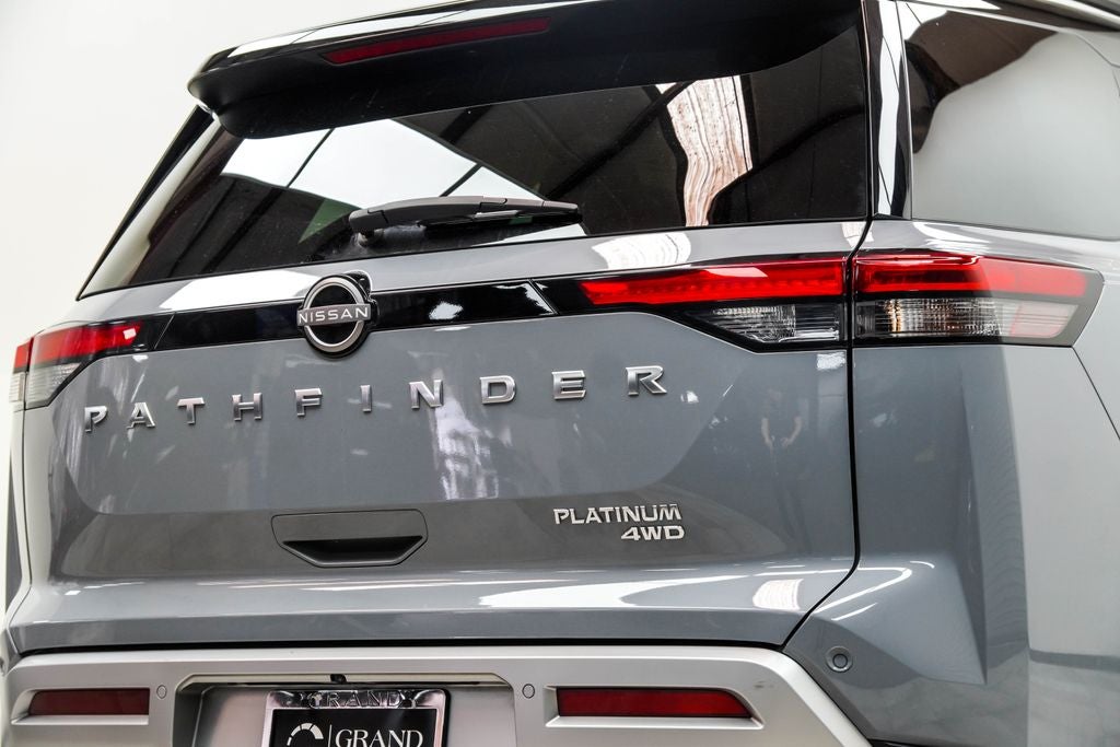 2024 Nissan Pathfinder Platinum