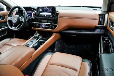 2025 Nissan Pathfinder Platinum