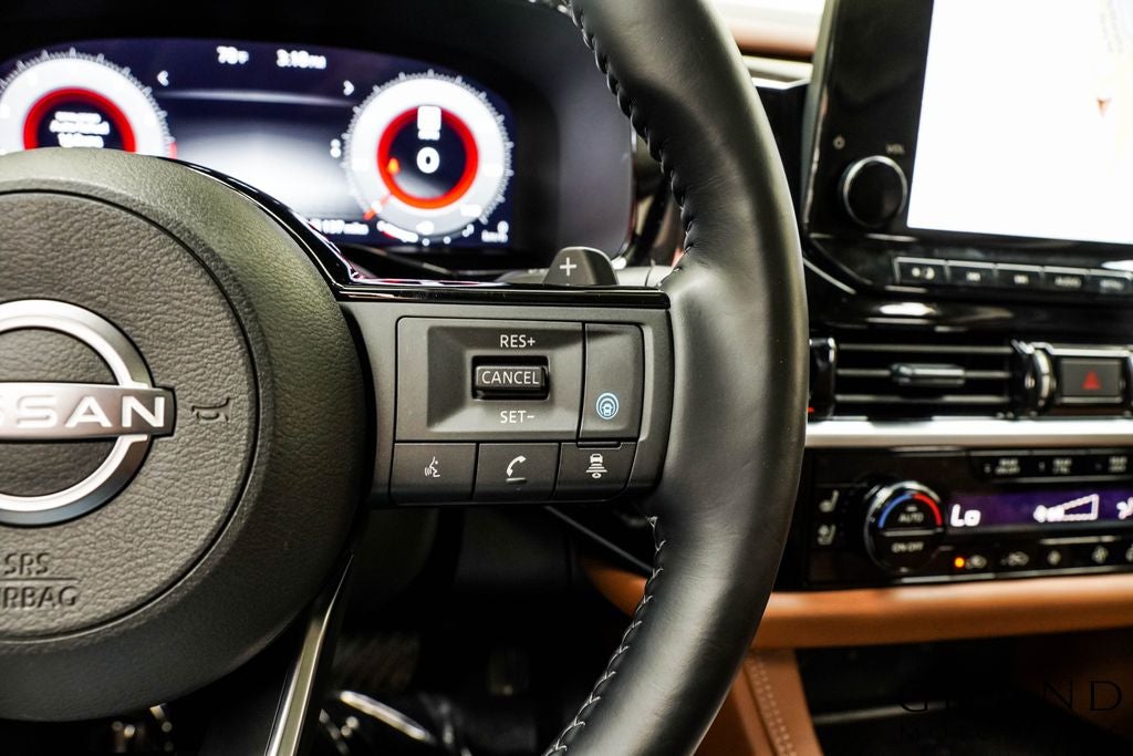 2025 Nissan Pathfinder Platinum