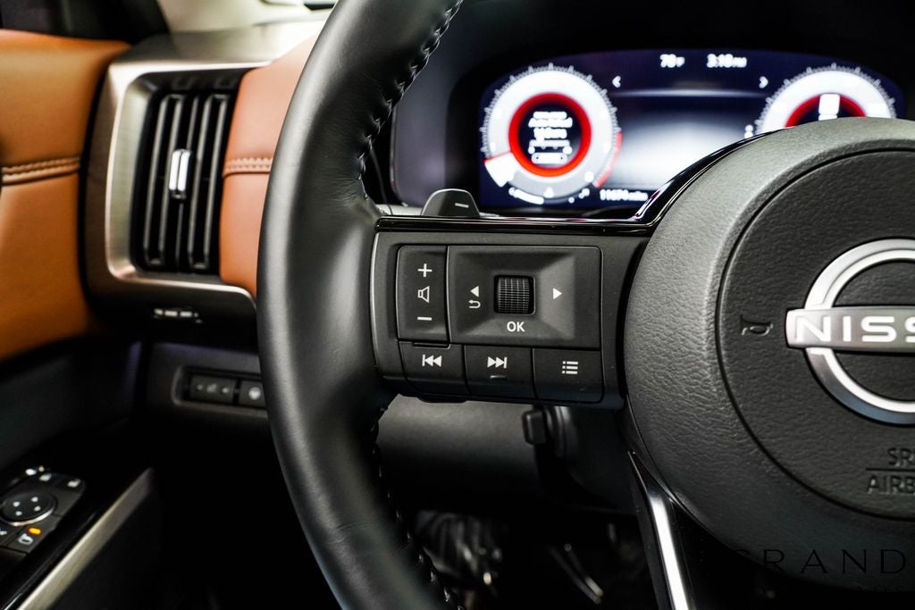 2025 Nissan Pathfinder Platinum