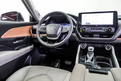 2025 Toyota Grand Highlander Platinum