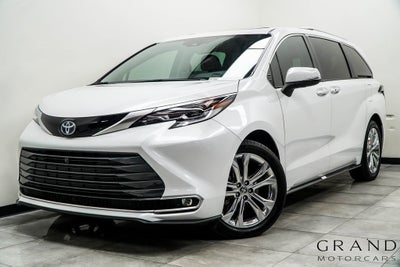 2023 Toyota Sienna Platinum 7 Passenger