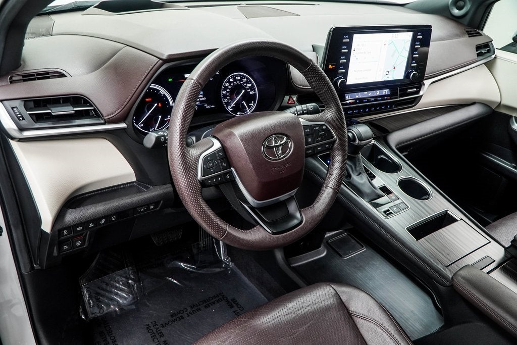 2023 Toyota Sienna Platinum 7 Passenger