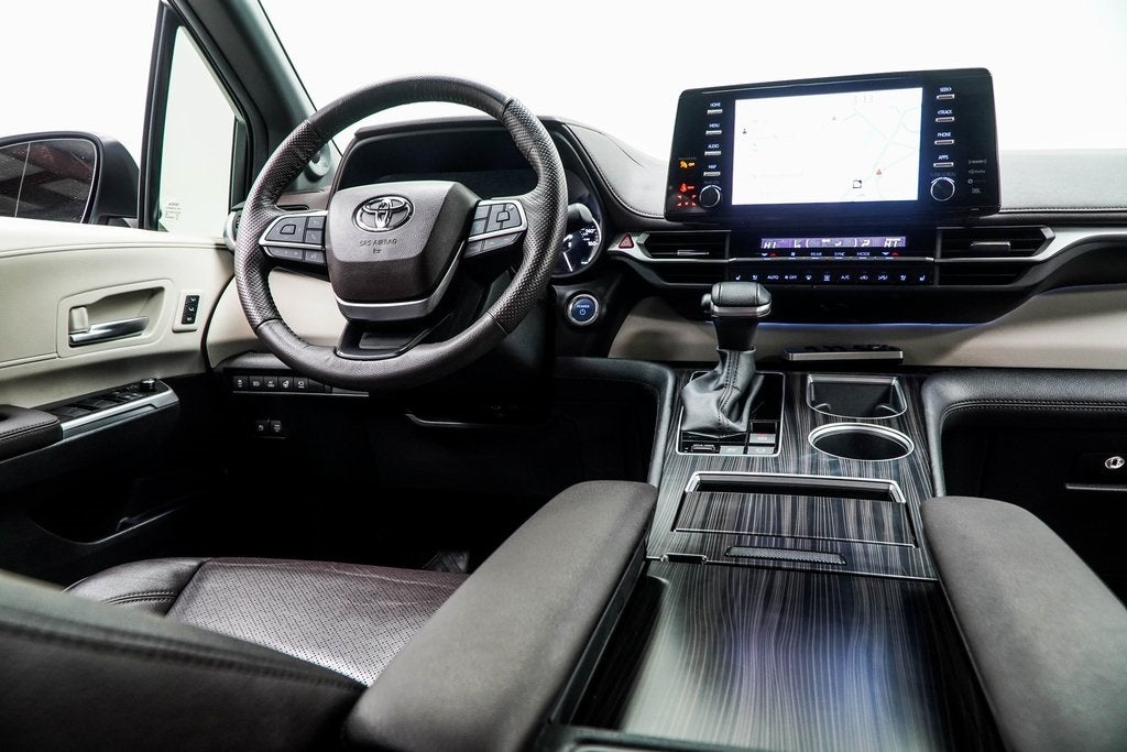 2023 Toyota Sienna Platinum 7 Passenger