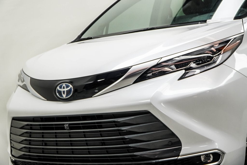 2023 Toyota Sienna Platinum 7 Passenger