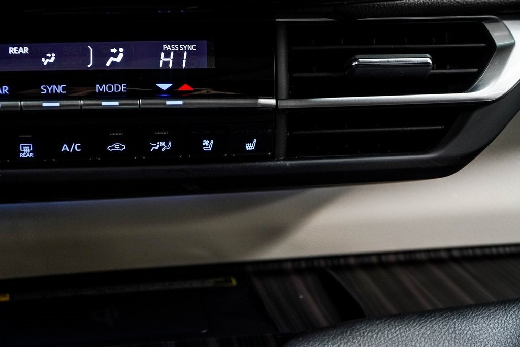 2023 Toyota Sienna Platinum 7 Passenger