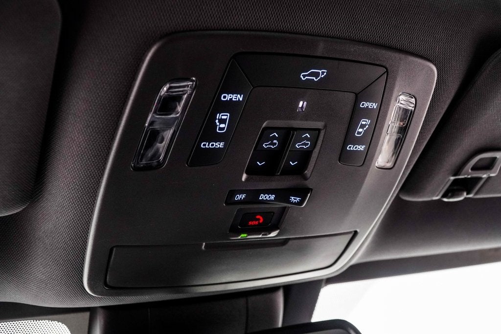 2023 Toyota Sienna Platinum 7 Passenger