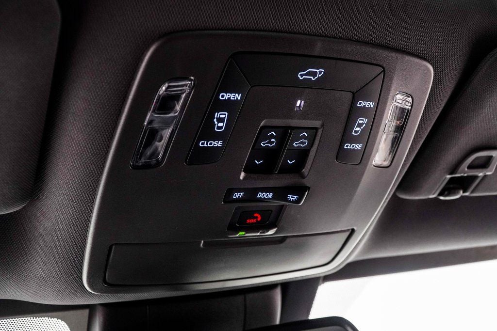 2023 Toyota Sienna Platinum 7 Passenger