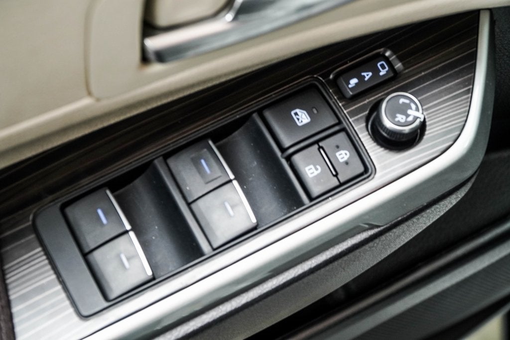 2023 Toyota Sienna Platinum 7 Passenger