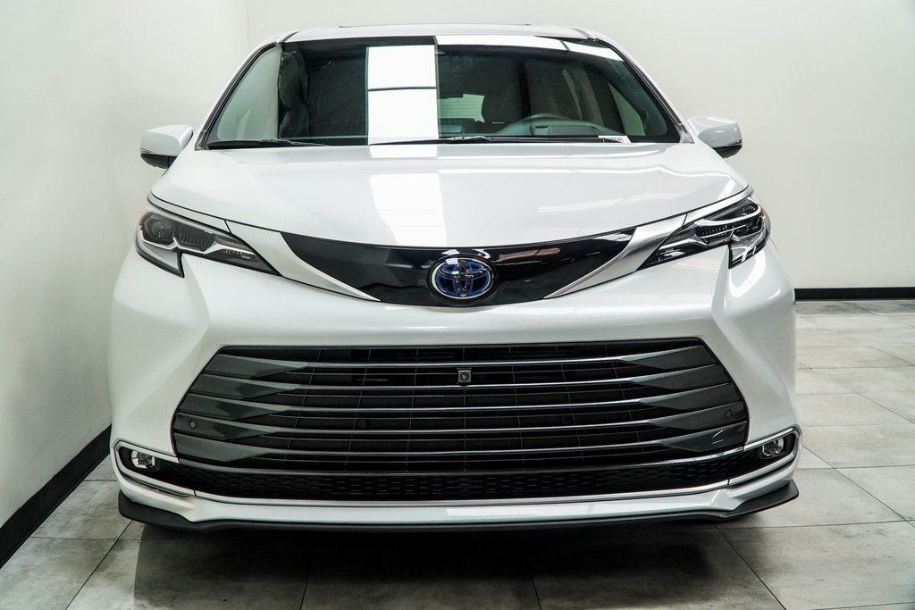 2023 Toyota Sienna Platinum 7 Passenger