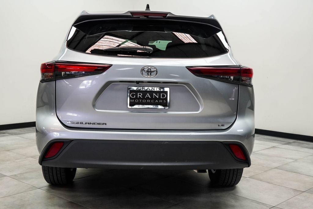 2025 Toyota Highlander LE
