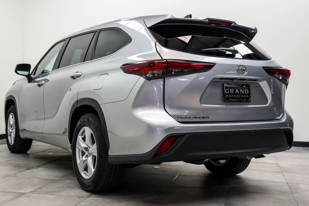 2025 Toyota Highlander LE