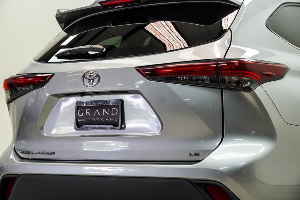 2025 Toyota Highlander LE