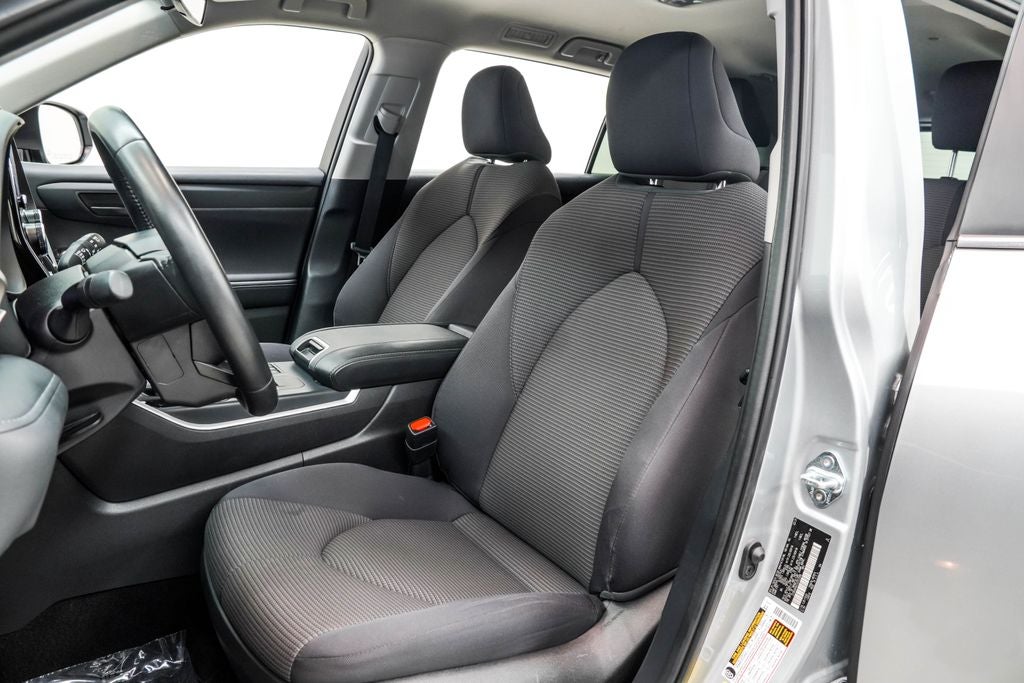 2025 Toyota Highlander LE