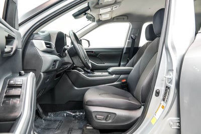 2025 Toyota Highlander LE