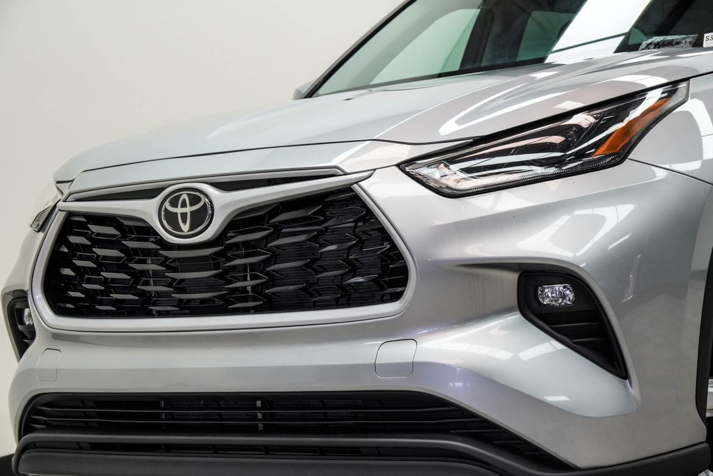 2025 Toyota Highlander LE