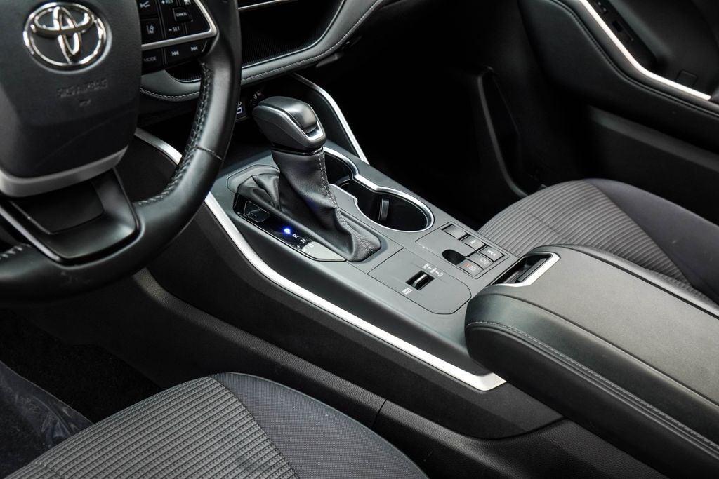2025 Toyota Highlander LE
