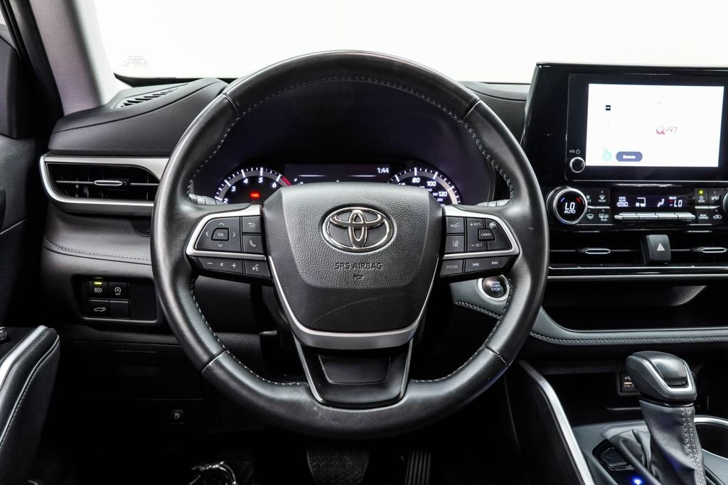 2025 Toyota Highlander LE