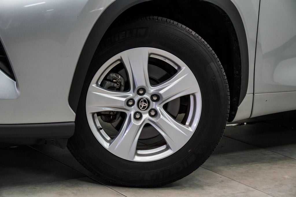 2025 Toyota Highlander LE