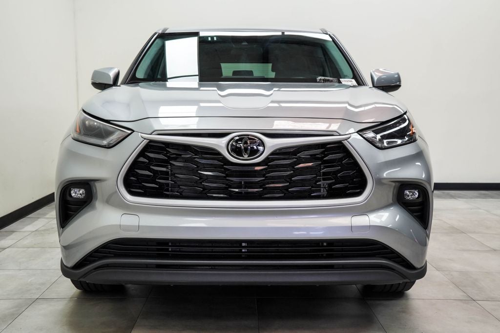 2025 Toyota Highlander LE