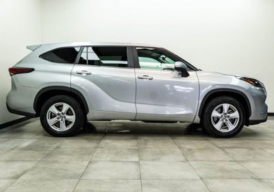 2025 Toyota Highlander LE
