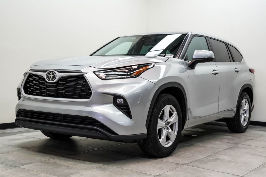2025 Toyota Highlander LE