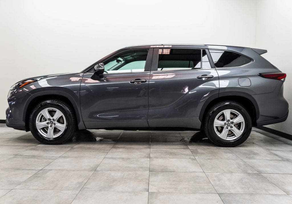 2025 Toyota Highlander LE
