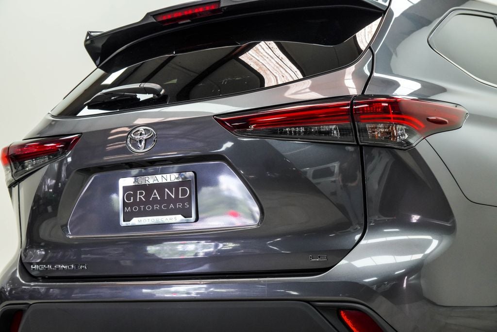 2025 Toyota Highlander LE