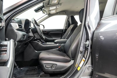 2025 Toyota Highlander LE