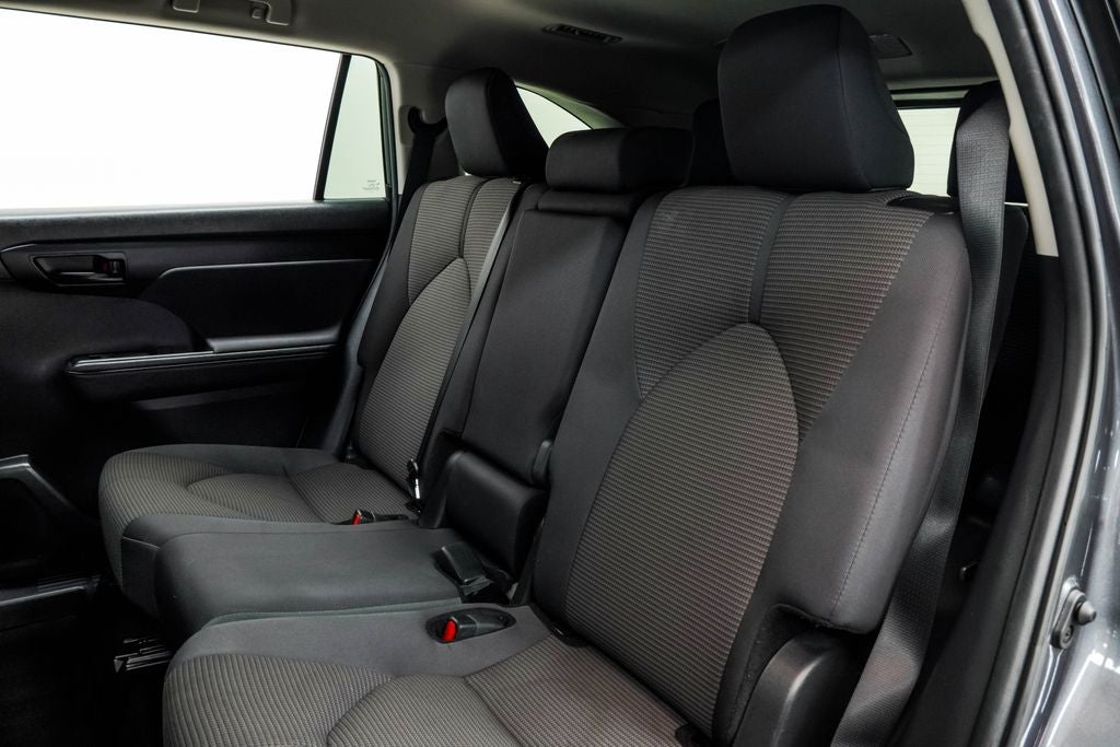 2025 Toyota Highlander LE