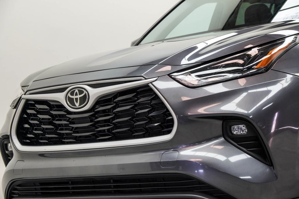 2025 Toyota Highlander LE