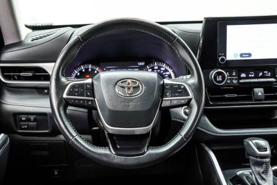 2025 Toyota Highlander LE