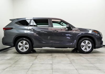 2025 Toyota Highlander LE