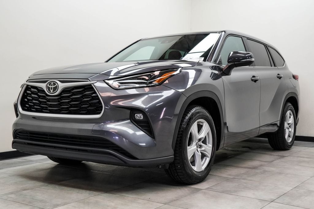 2025 Toyota Highlander LE
