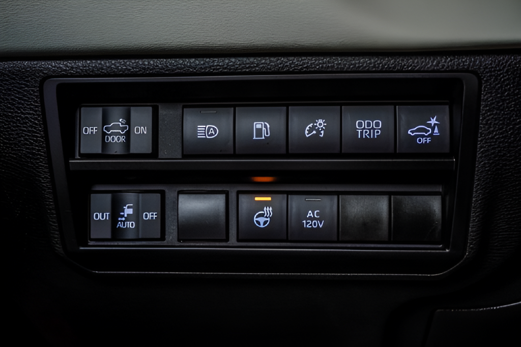 2022 Toyota Tundra Hybrid Capstone