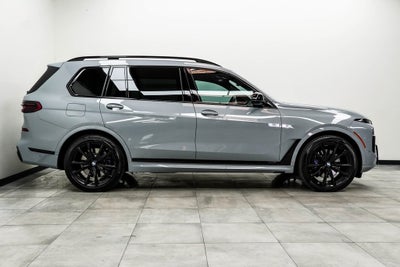 2024 BMW X7 M60i