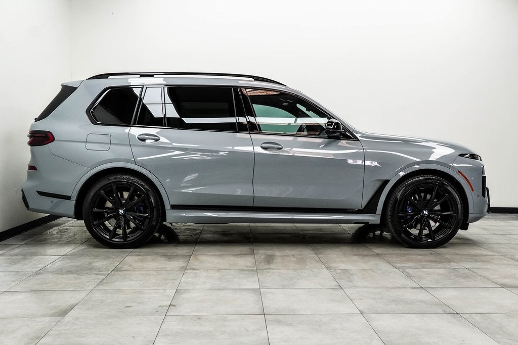 2024 BMW X7 M60i