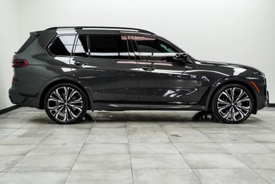 2024 BMW X7 M60i