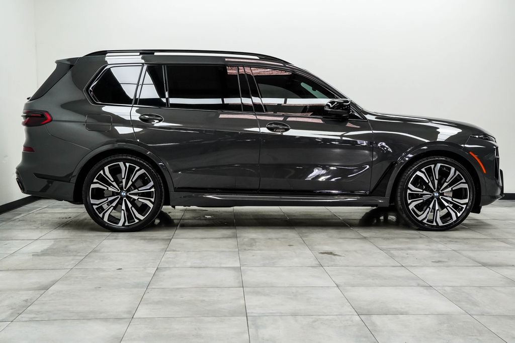 2024 BMW X7 M60i