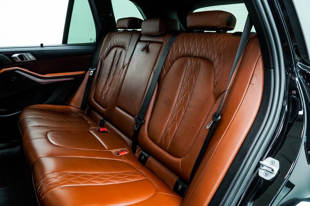 2022 BMW X5 M50i