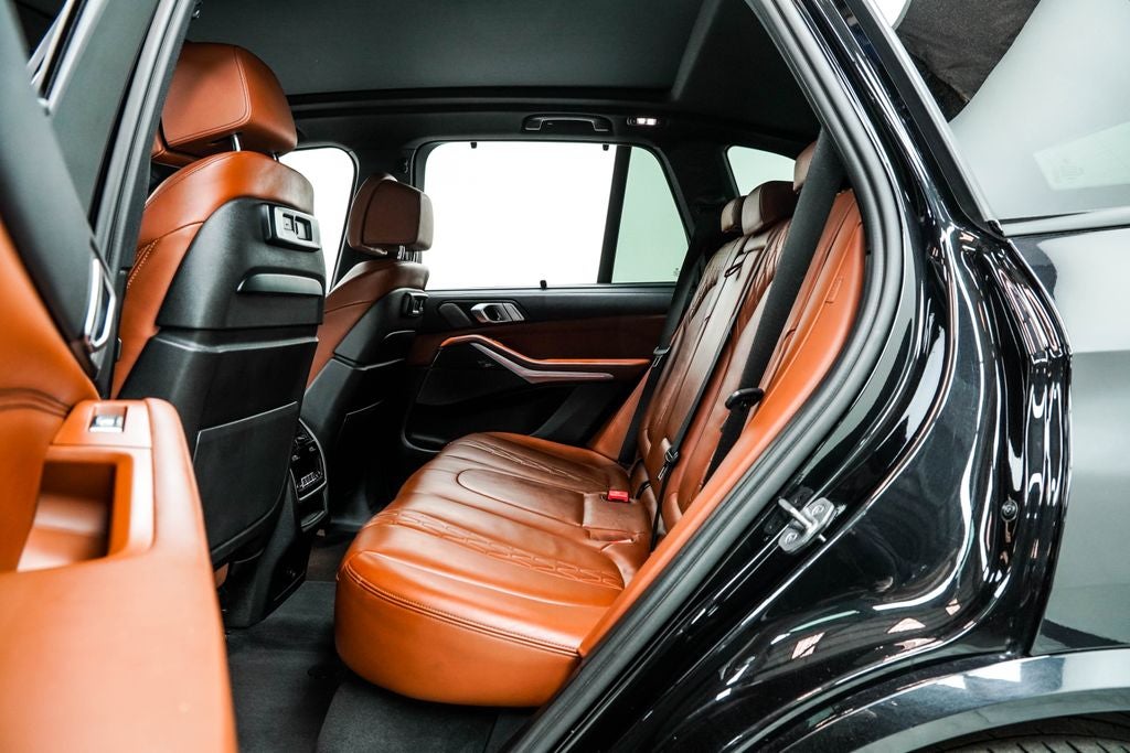 2022 BMW X5 M50i