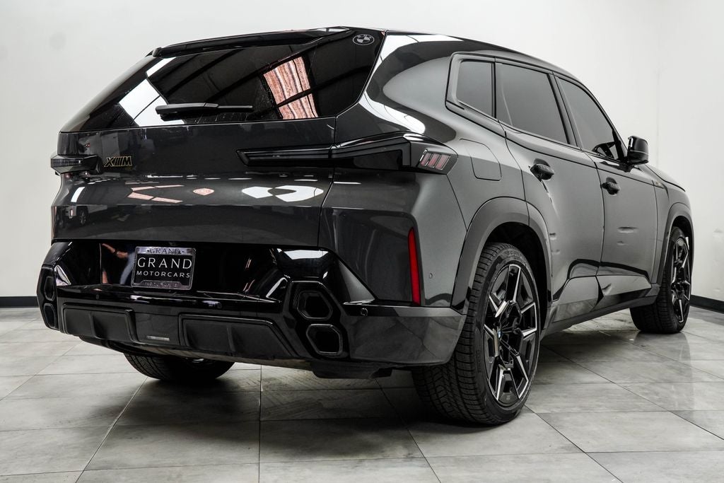 2023 BMW XM Base
