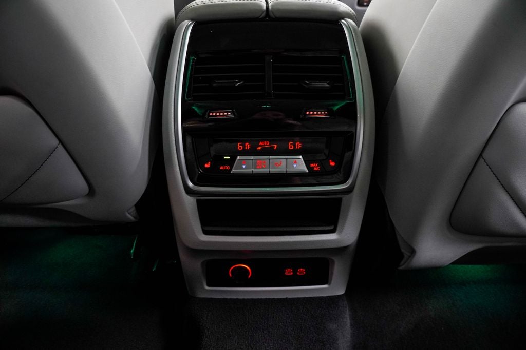 2024 BMW XM Base