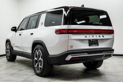 2023 Rivian R1S Adventure