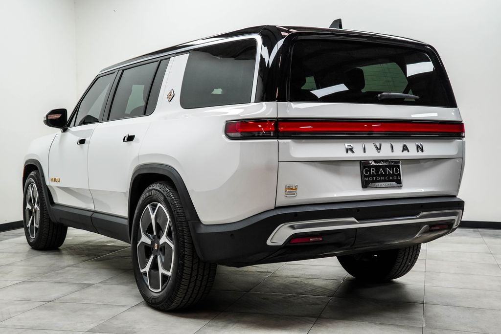 2023 Rivian R1S Adventure