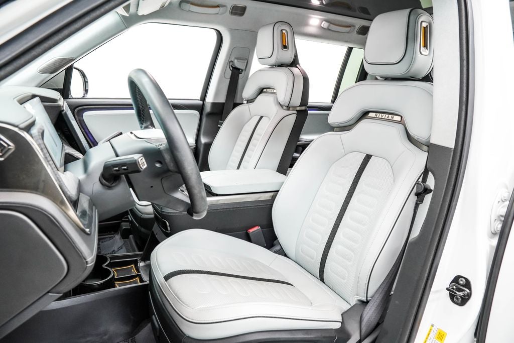 2023 Rivian R1S Adventure