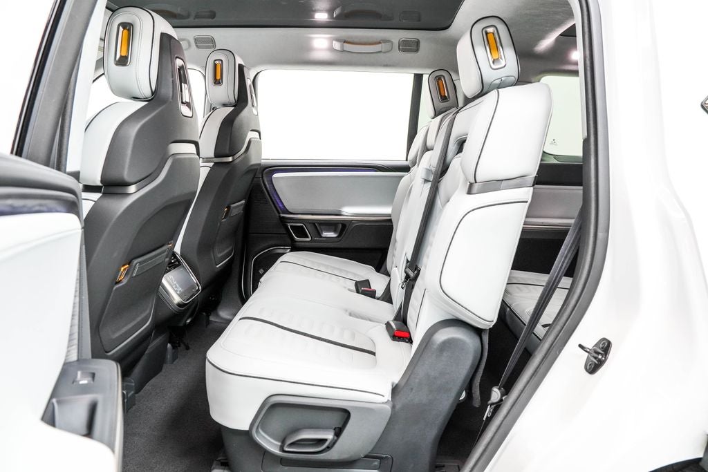 2023 Rivian R1S Adventure