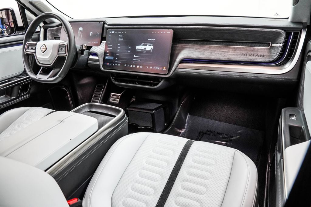 2023 Rivian R1S Adventure